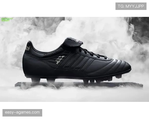 足球比赛中球鞋规定的关键标准与裁判判罚依据解析