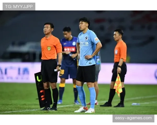 第四官员职责：替补、补时和技术区管理的裁判分工