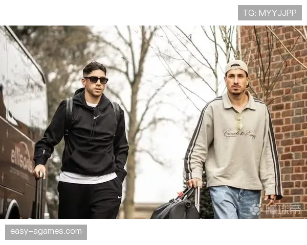 巴尔韦德与德布劳内：冲击力驱动与创造力组织的中场角色对比